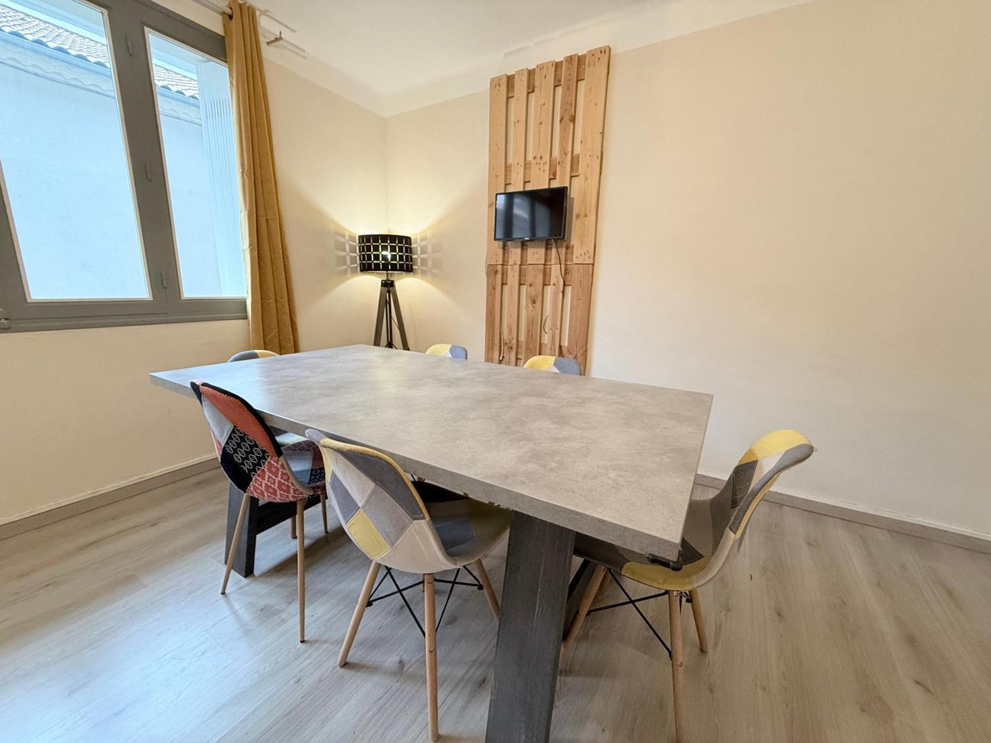 Les Arenes De Nimes - Centre Ville 10 Min Gare -Parking- 2 Chambres المظهر الخارجي الصورة